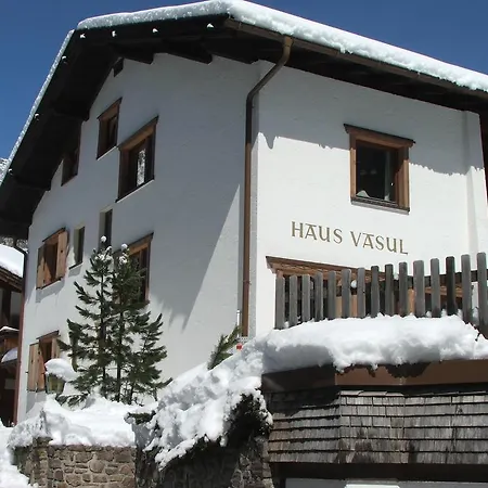 Haus Vasul *