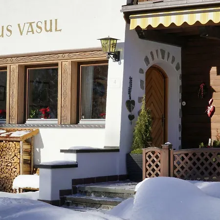Haus Vasul *